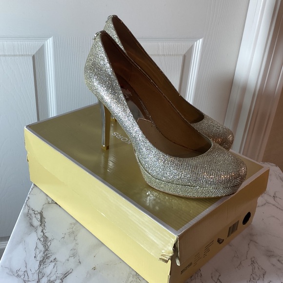 Michael Kors Ionna Pump Silver Glitter Heels Size 10M with Box - Picture 12 of 12